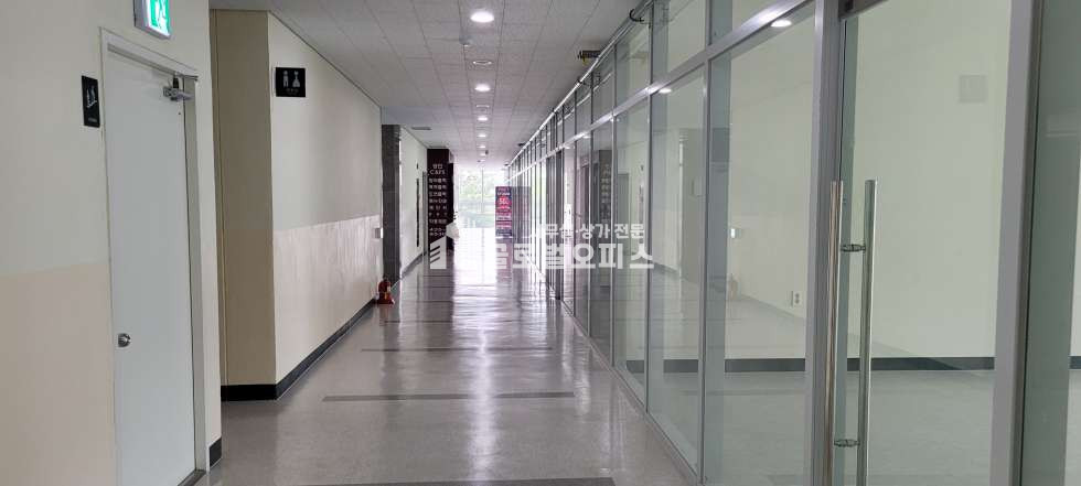 경기 안양동안구 평촌동 평촌 K-비즈리움 상가 (20평) 월세 월세 매물번호 10016 사진 2