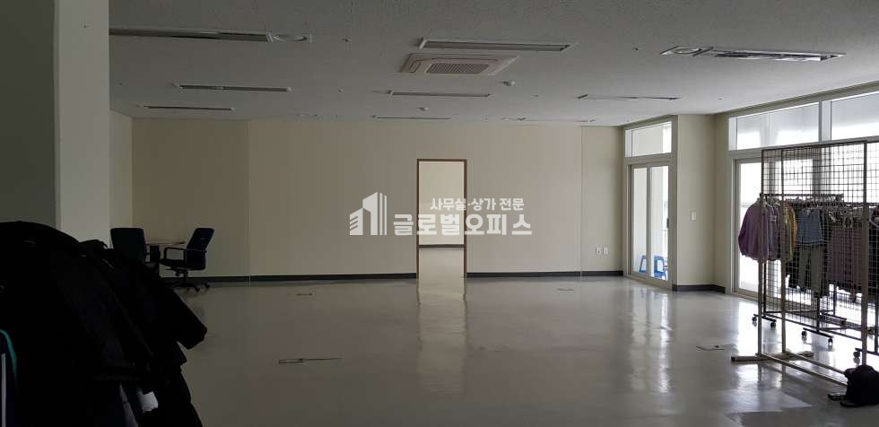 경기 안양동안구 관양동 평촌하이필드 사무실 전용 70평 월세 월세 매물번호 10122 사진 2