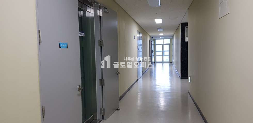 경기 안양동안구 관양동 평촌하이필드 사무실 전용 70평 월세 월세 매물번호 10122 사진 4