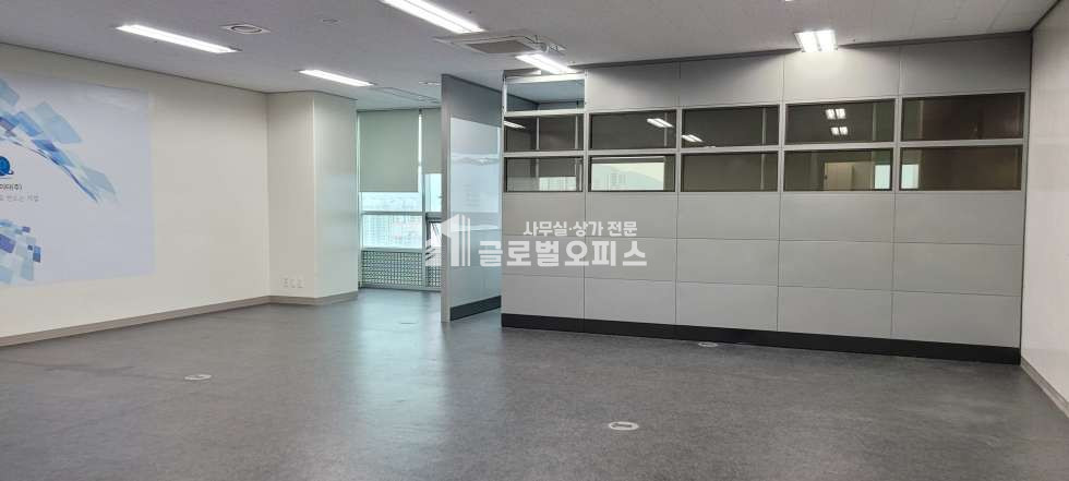 경기 안양동안구 관양동 평촌 오비즈타워 월세 37평 월세 매물번호 10150 사진 1