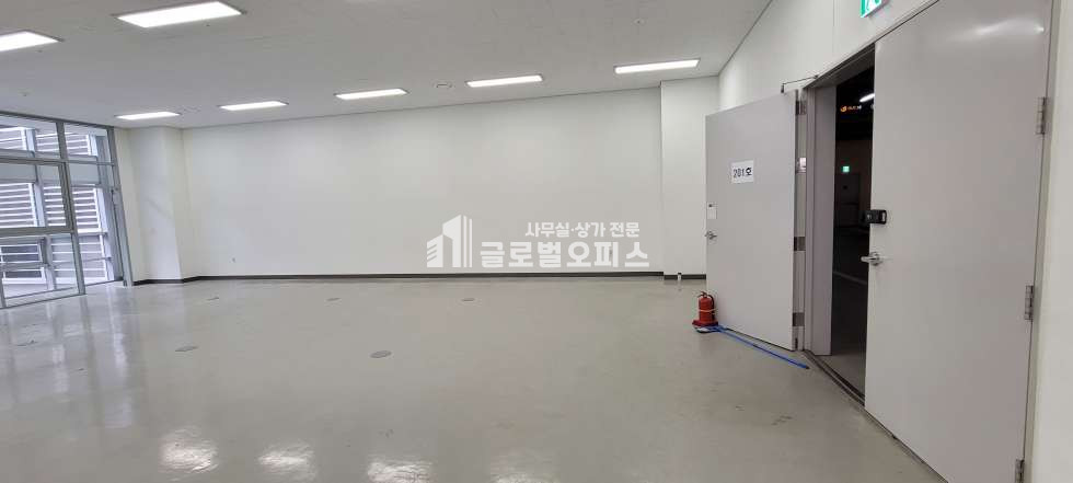 경기 안양동안구 호계동 안양2차 SK V1 월세 전용37평 월세 매물번호 10158 사진 3