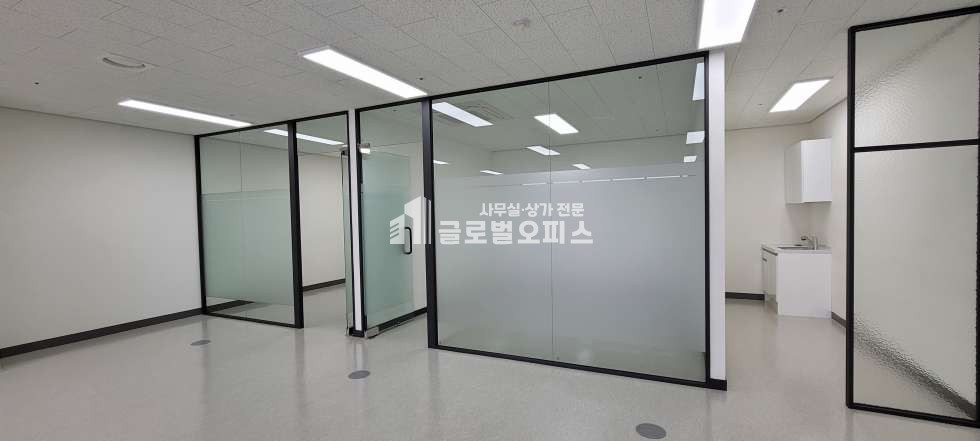경기 안양만안구 안양동 1432 A동 안양아이에스비즈센트럴 전용 33.26평 월세 월세 매물번호 10170 사진 2