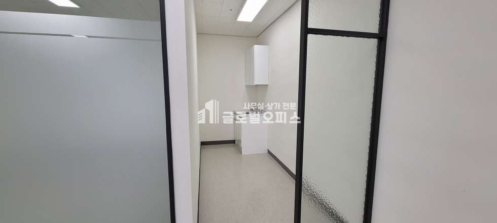 경기 안양만안구 안양동 1432 A동 안양아이에스비즈센트럴 전용 33.26평 월세 월세 매물번호 10170 사진 3
