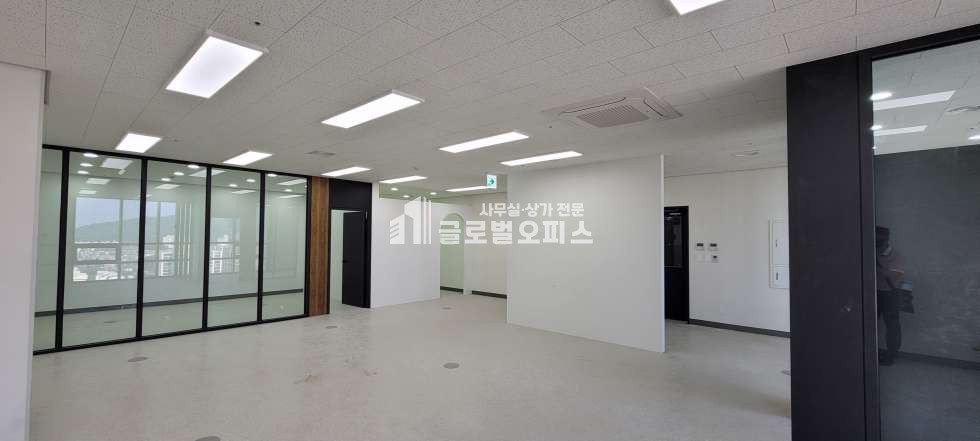 경기 안양만안구 안양동 1432 A동 안양아이에스비즈센트럴 전용 35평 월세 월세 매물번호 10189 사진 7