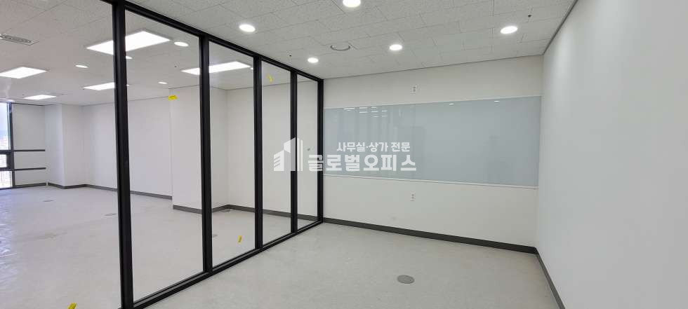 경기 안양만안구 안양동 1432 A동 안양아이에스비즈센트럴 전용 35평 월세 월세 매물번호 10189 사진 12
