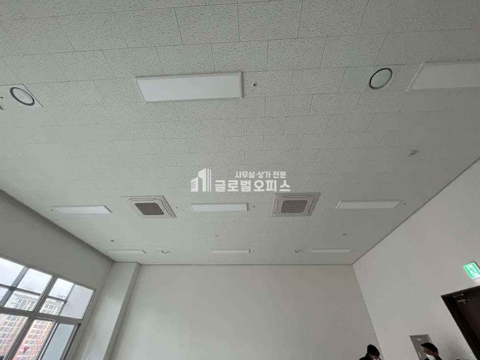 경기 안양만안구 안양동 1432 안양아이에스비즈센트럴 전용 100평 월세 월세 매물번호 10201 사진 8