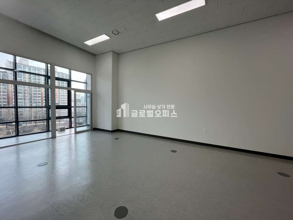 경기 안양만안구 안양동 1432 안양아이에스비즈센트럴 드라이브인 시스템 전용 25평 월세 월세 매물번호 10204 사진 2