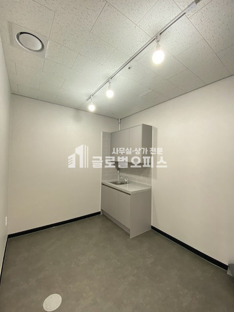 경기 안양만안구 안양동 1432 안양아이에스비즈센트럴 전용25평 월세 월세 매물번호 10207 사진 4