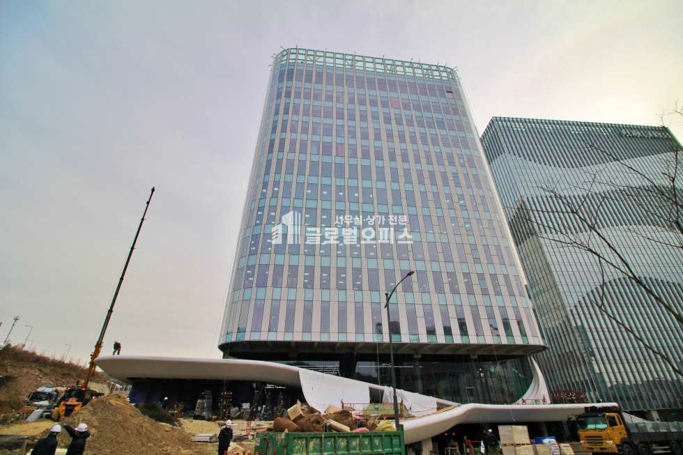 경기 과천시 갈현동 지식정보타운 12-2블럭 과천 비상교육 사옥 1개층 전층 704평 월세 월세 매물번호 10290 사진 1