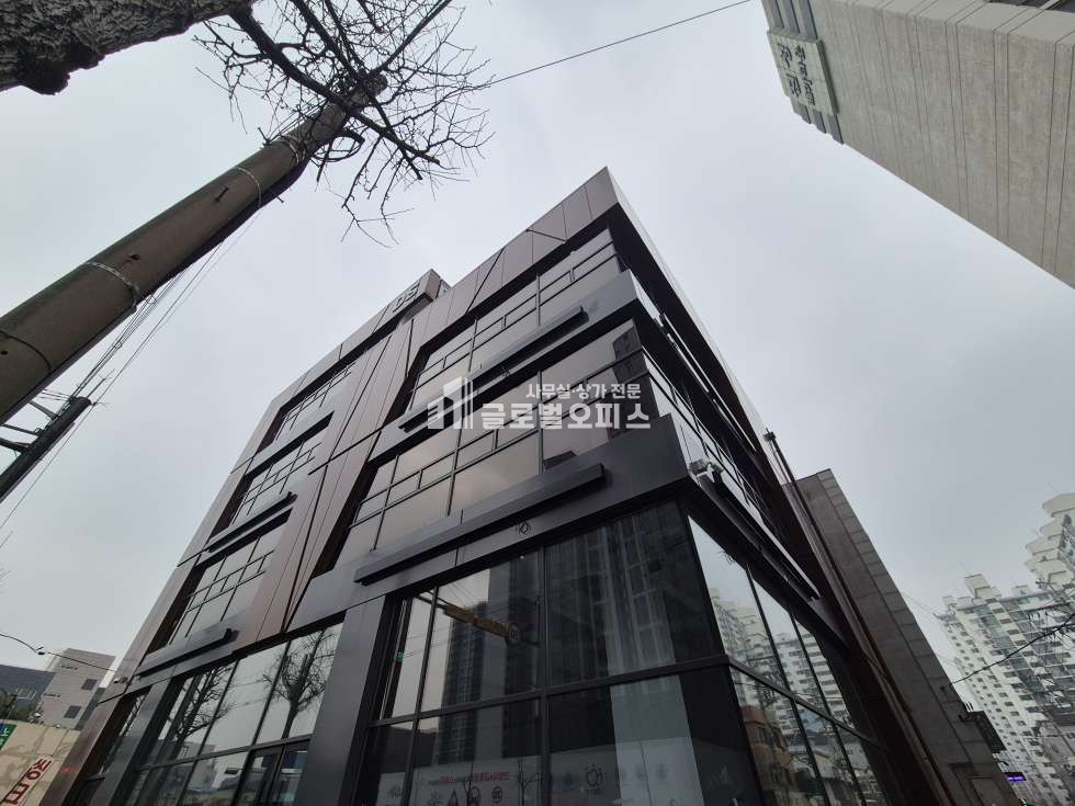 경기 안양동안구 호계동 전용70평 , 2층 전체사용가능, 7차선 대로변 바로옆 건물로 전시장 추천 월세 매물번호 10315 사진 12