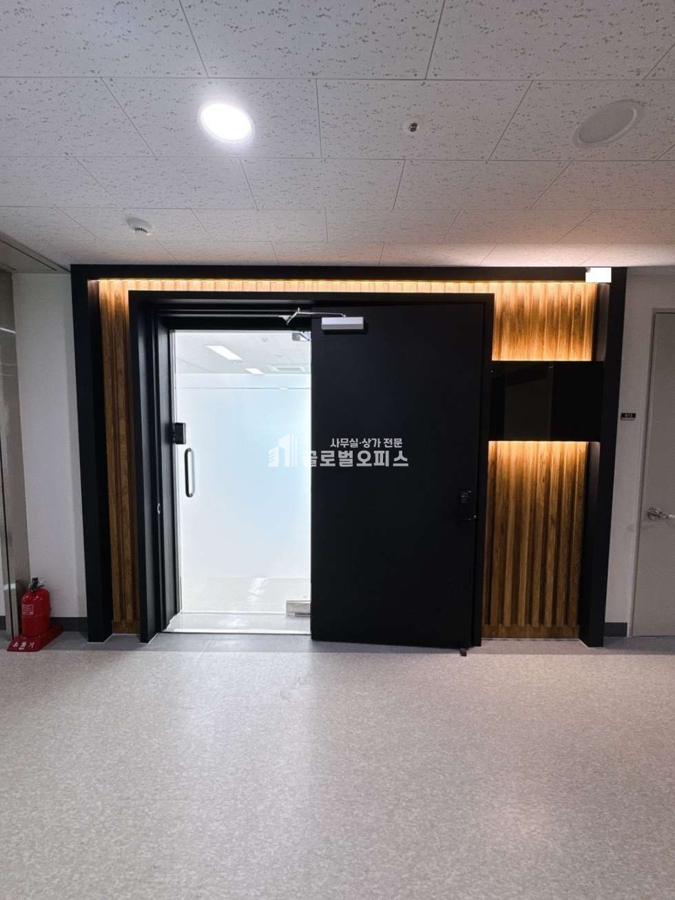 경기 안양동안구 호계동 555-26 전용17평, 룸1 인테리어 완비된 세련된 사무실 .금정역도보5분 월세 매물번호 10331 사진 2