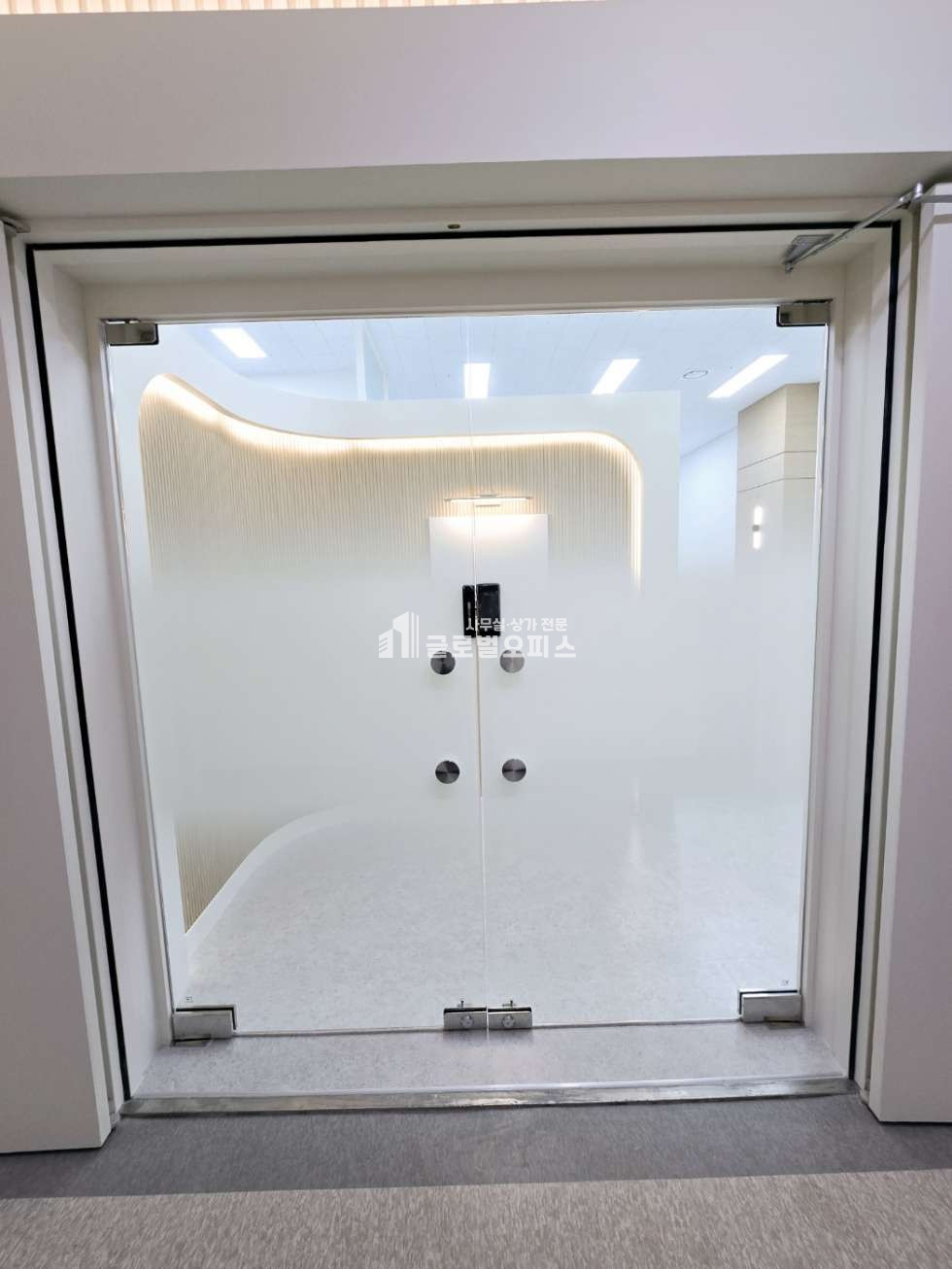 경기 안양동안구 호계동 555-26 전용35평, 풀인테리어 완비된 사무실 (룸2 +업무공간) 월세 매물번호 10332 사진 19