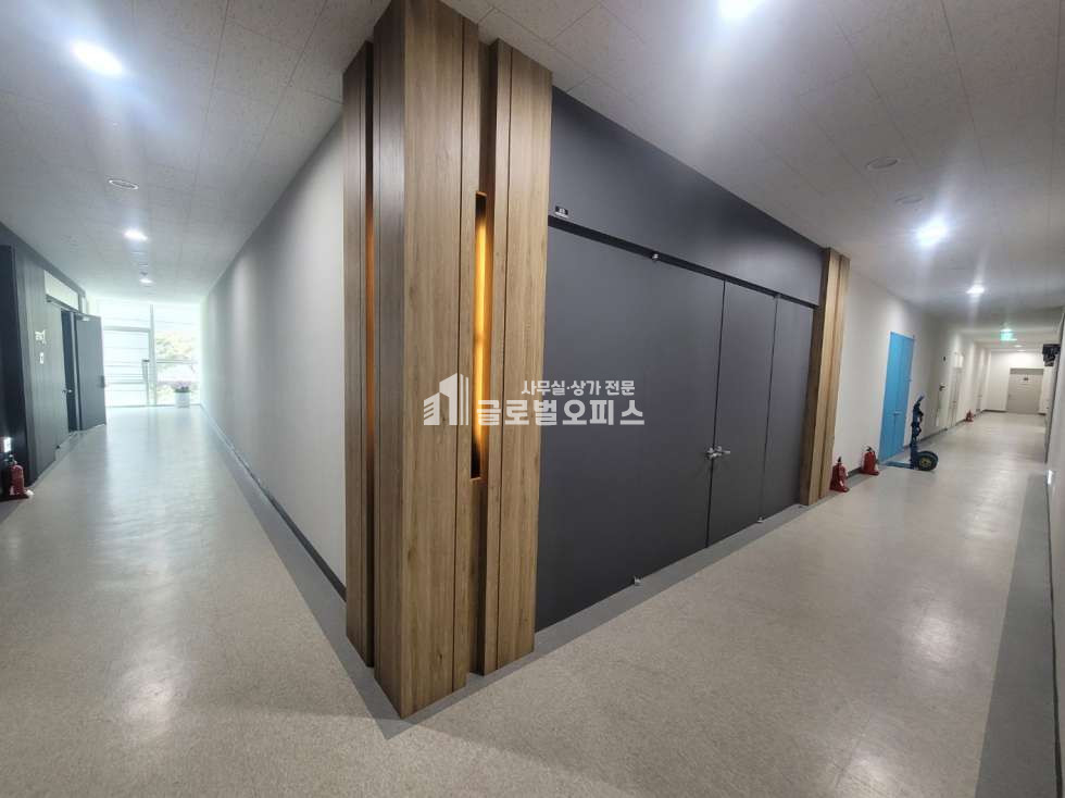 경기 안양동안구 호계동 전용27평, 인테리어 완전 잘된 고급진 사무실(룸2) 월세 매물번호 10333 사진 1