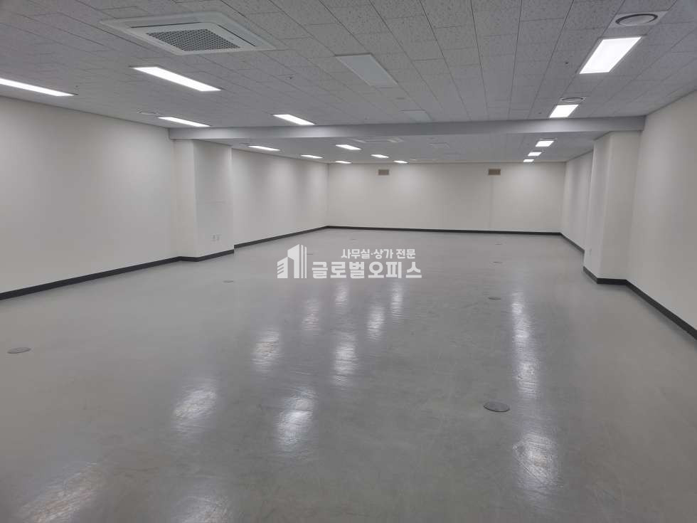 경기 안양동안구 호계동 555-2 (금정역2차 SK V1 tower) 전용65평 , 기본형 , 창고 , 금정역도보5분거리 신축사무실,창고 월세 매물번호 10334 사진 2