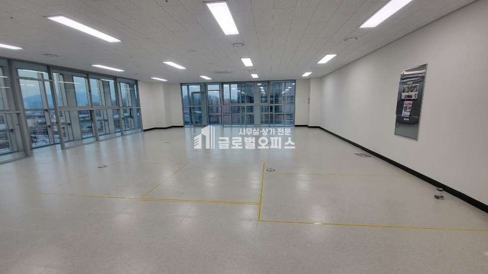 경기 안양동안구 호계동 전용42평, 코너자리 , 3면 발코니 확장 실면적50평 월세 매물번호 10339 사진 3